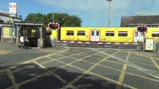 Birkdale Level Crossing [upl. by Hourihan]